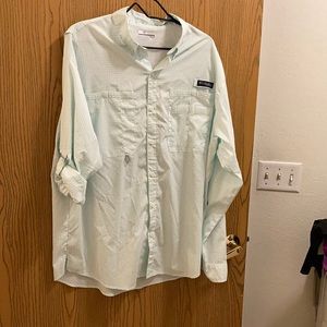 COPY - L Columbia PFG button down shirt in baby blue and white.